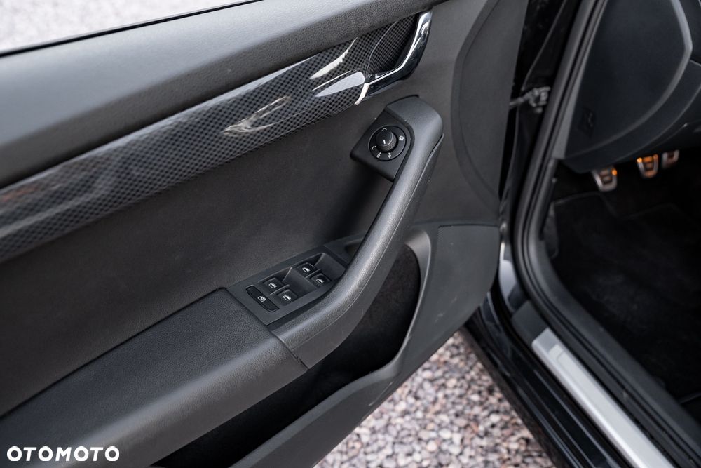 Skoda Octavia 2.0 TDI RS - 16