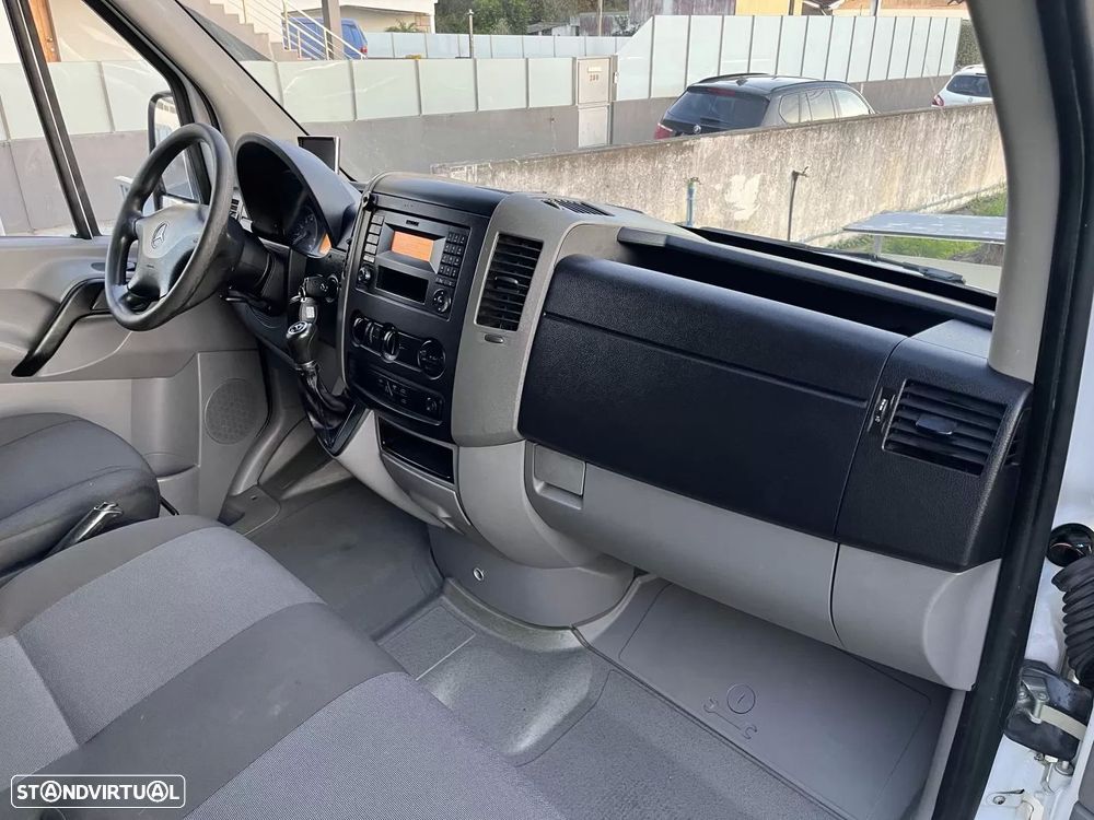 Mercedes-Benz sprinter 310 cdi longa automática - 16
