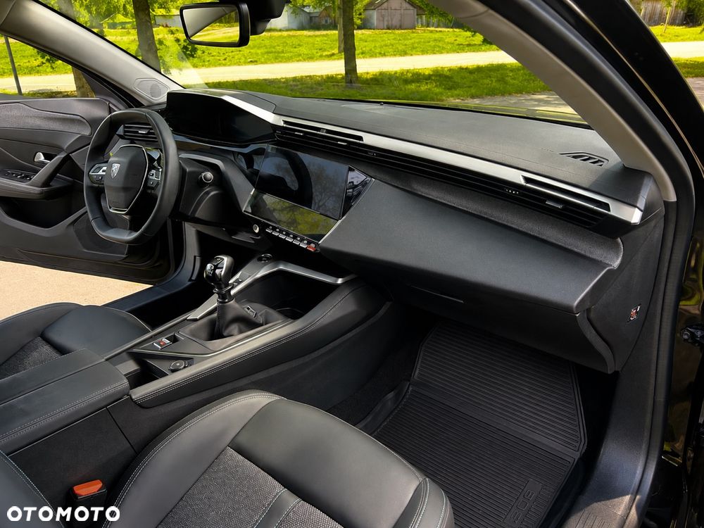 Peugeot 308 1.2 PureTech Allure S&S - 6