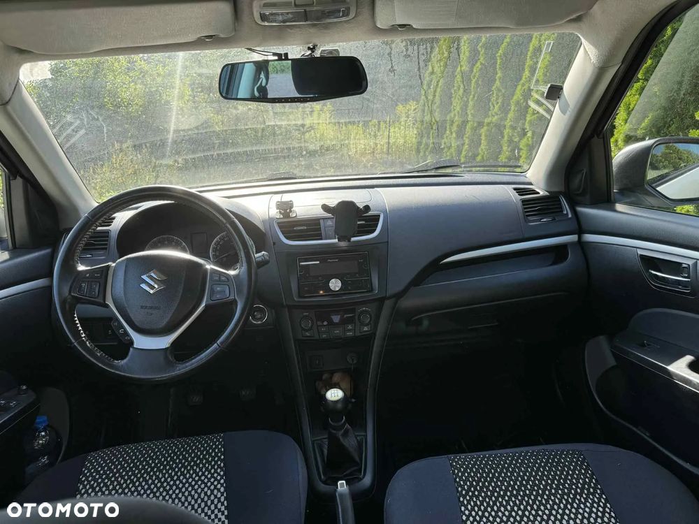 Suzuki Swift - 10