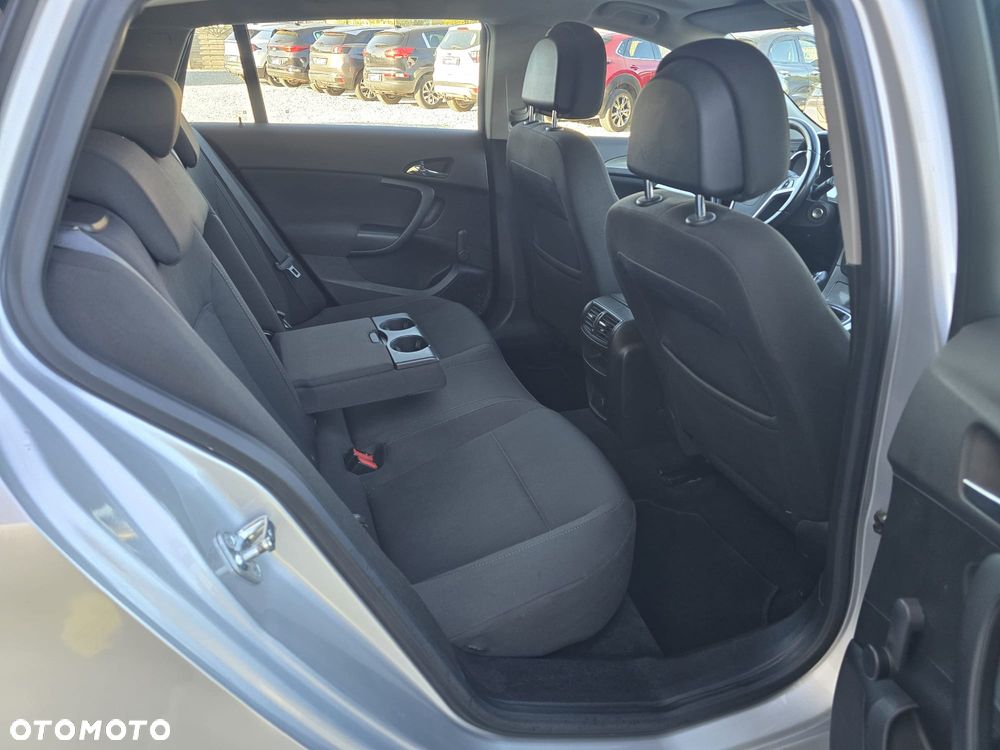 Opel Insignia 1.8 - 13