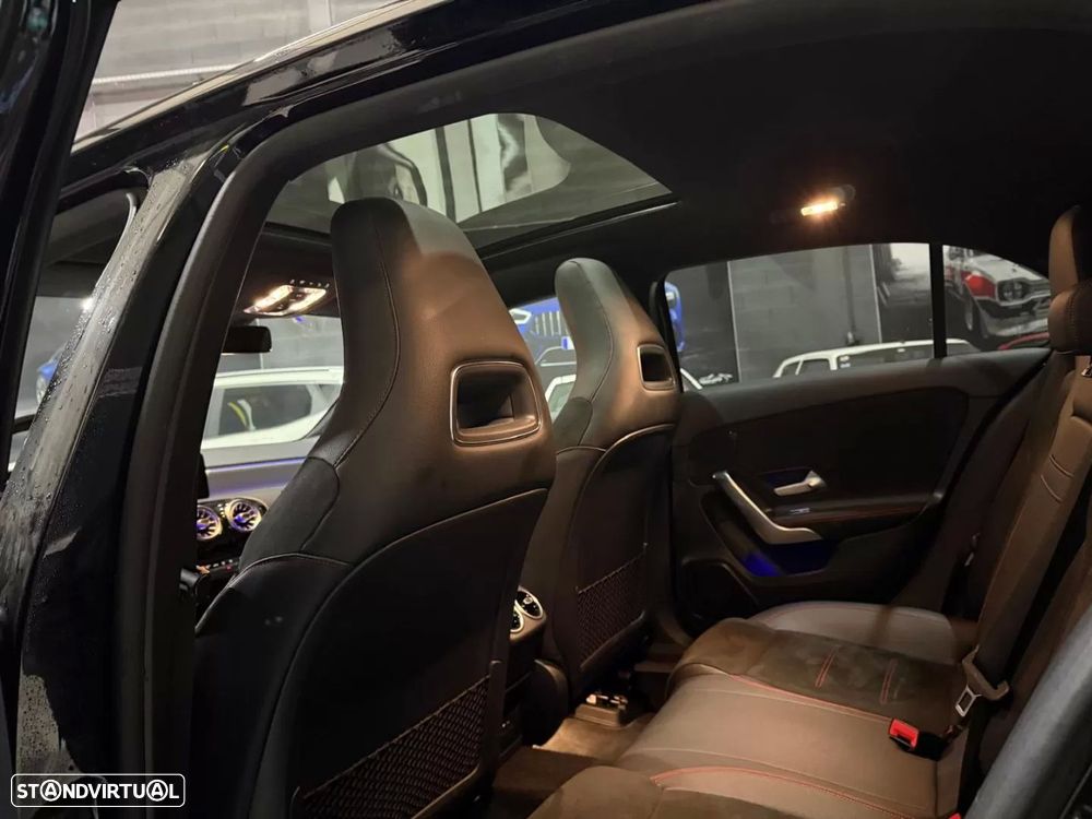 Mercedes-Benz A 250 e AMG Line - 18