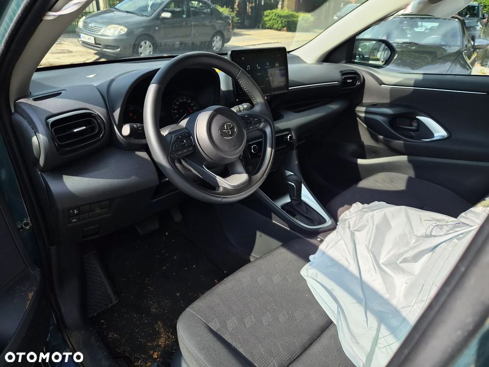 Toyota Yaris - 16