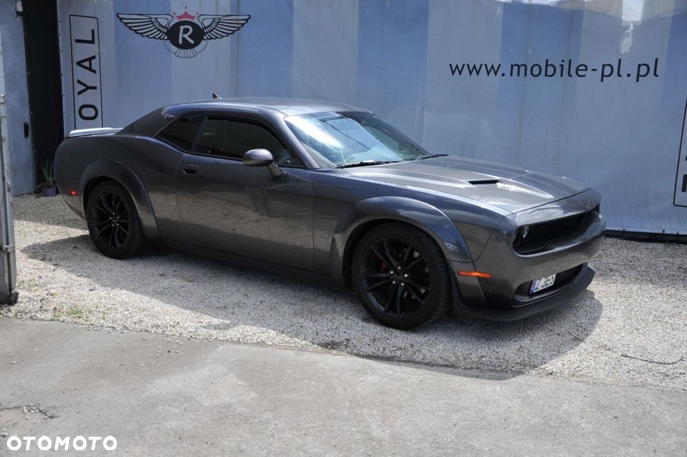Dodge Challenger - 2
