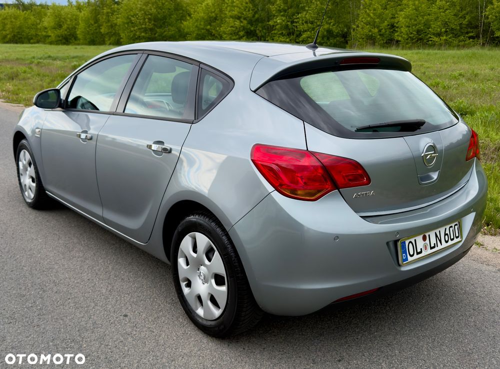 Opel Astra 1.6 Edition - 2