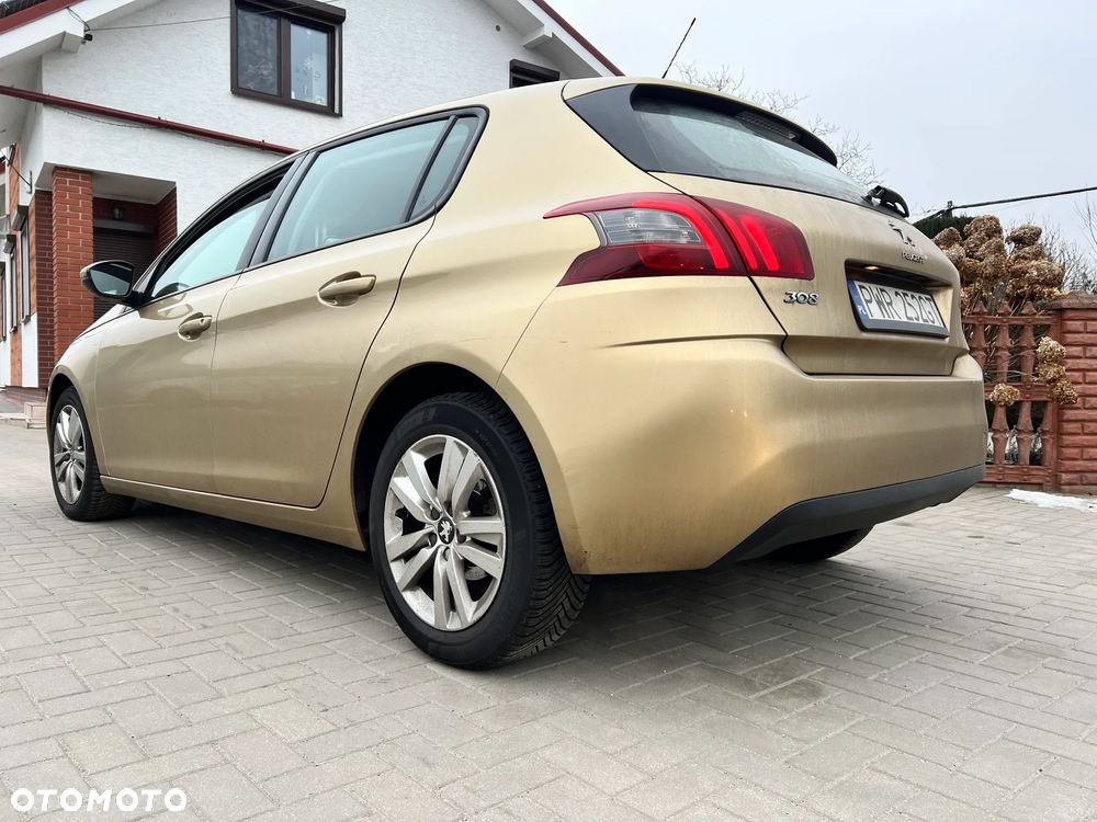 Peugeot 308 - 33