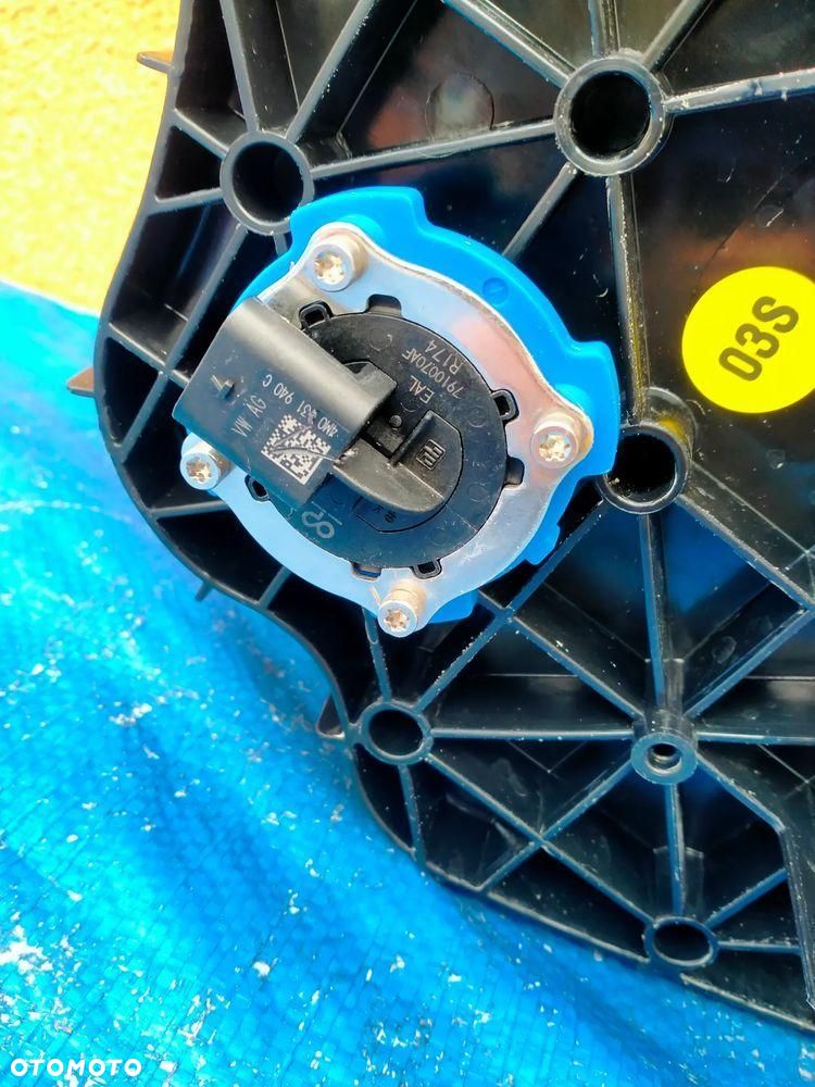 Audi A4 B9 Lift Zbiornik Pompa AdBlue 8W0131878CD - 6