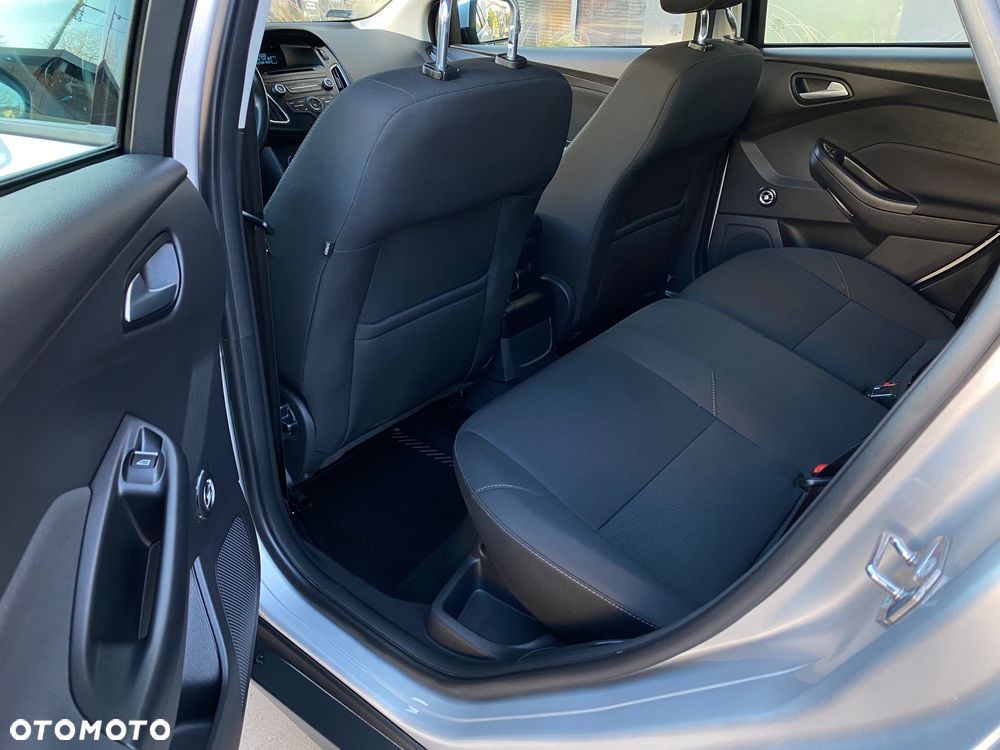 Ford Focus 1.6 Trend - 28