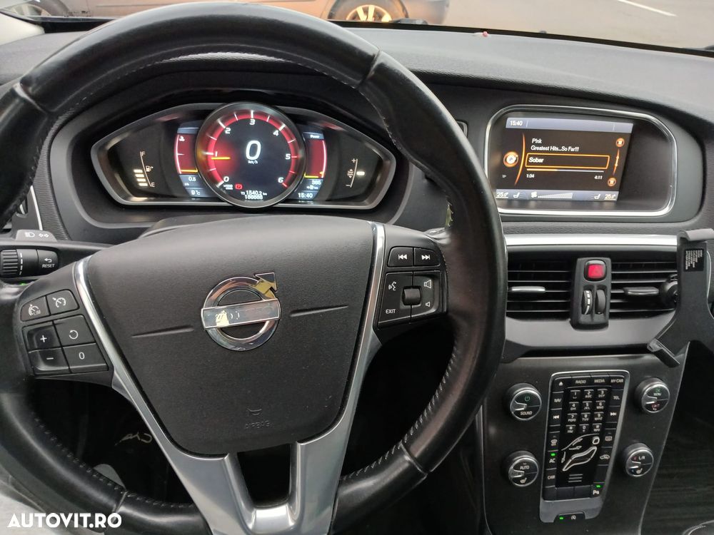Volvo V40 D2 Momentum - 7