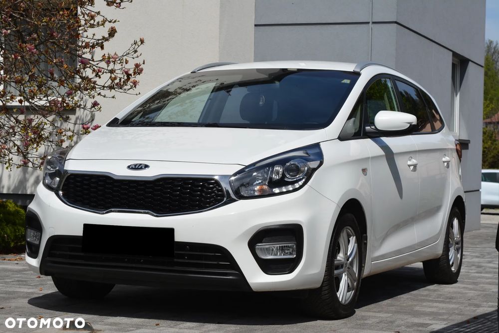 Kia Carens 1.7 CRDi 115 Dream Team Edition - 1