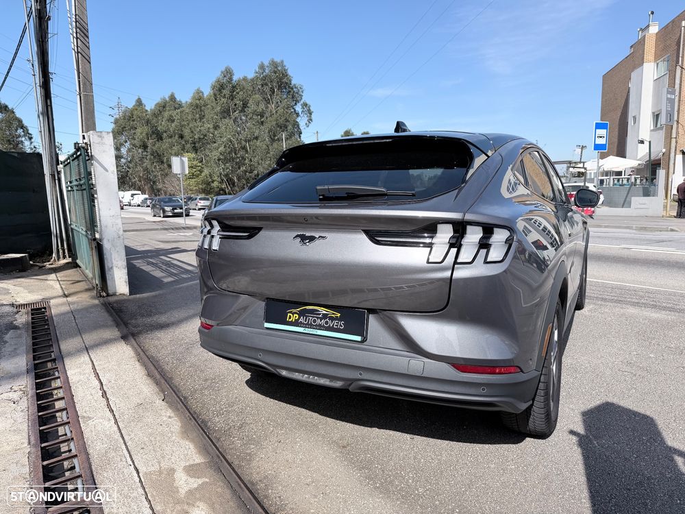 Ford Mustang Mach-E 75.7 kWh Base - 8