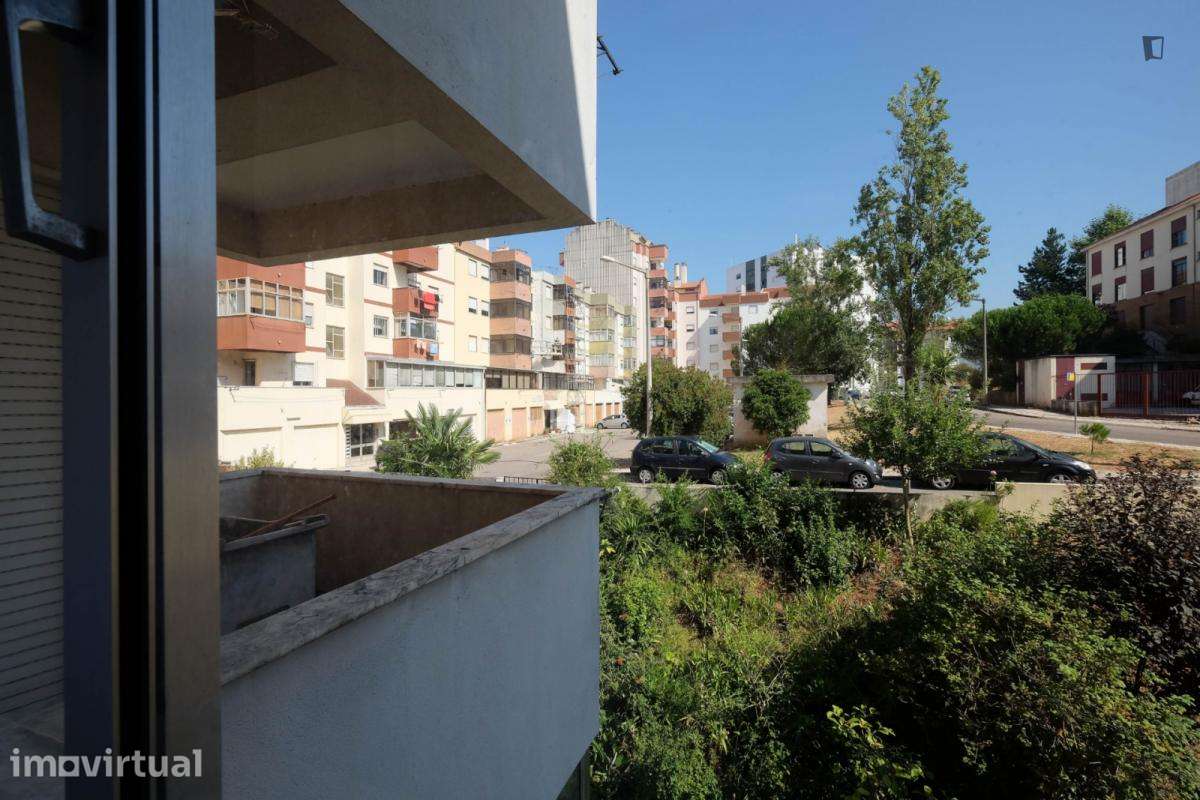 Quarto - localizado em Nogueiras Coimbra - Grande imagem: 5/20