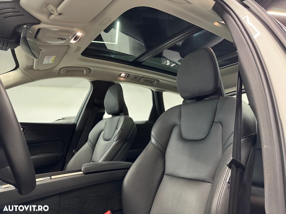 Volvo XC 60 T6 AWD Recharge Geartronic Inscription - 6