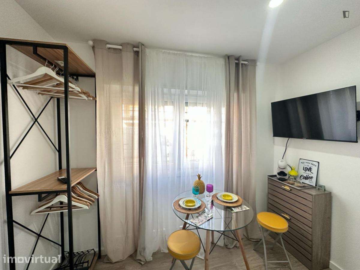 Estúdio - localizado em Norton de Matos Coimbra - Grande imagem: 4/9