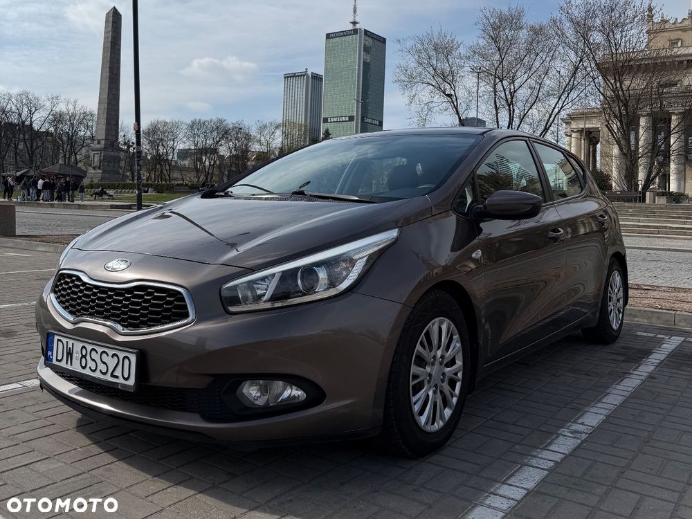 Kia Ceed 1.6 Crdi M Euro2012 - 1