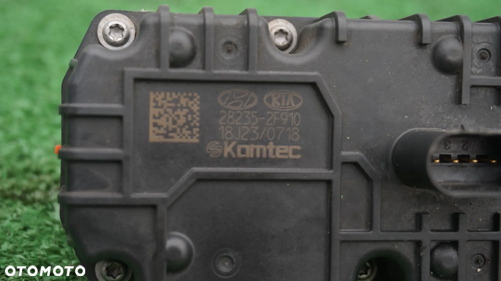 Hyundai Tucson III Kia Sportage IV 2.0 CRDI actuator nastawnik turbosprezarki 28235-2F910 - 2