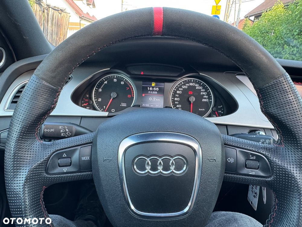 Audi A4 Avant 3.2 FSI quattro Ambiente - 32
