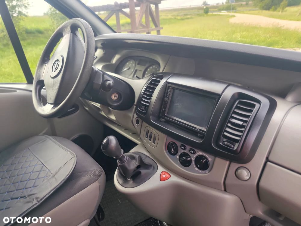 Opel Vivaro - 17