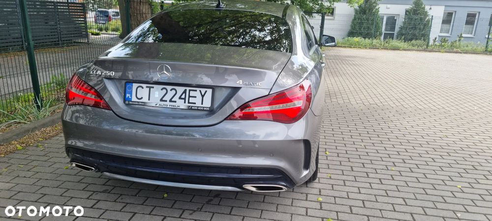 Mercedes-Benz CLA 250 4Matic 7G-DCT AMG Line - 16