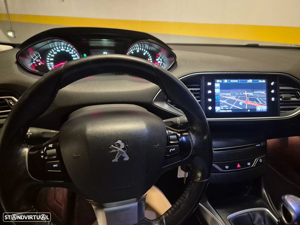 Peugeot 308 SW 1.6 e-HDi Allure - 21