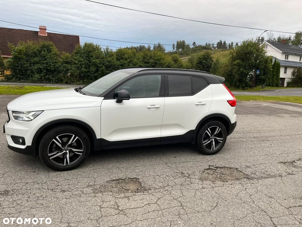 Volvo XC 40 D3 AWD Geartronic R-Design - 2