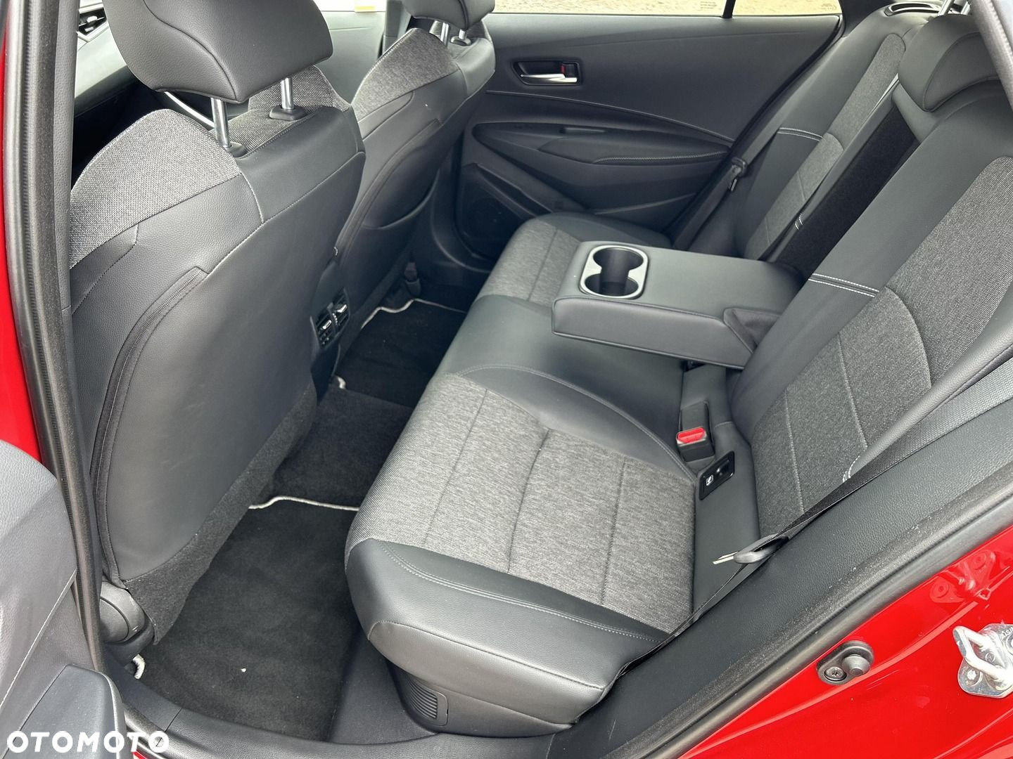 Toyota Corolla - 12