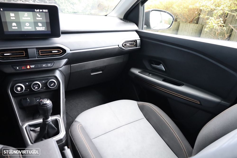 Dacia Jogger 1.0 TCe Extreme 7L - 22