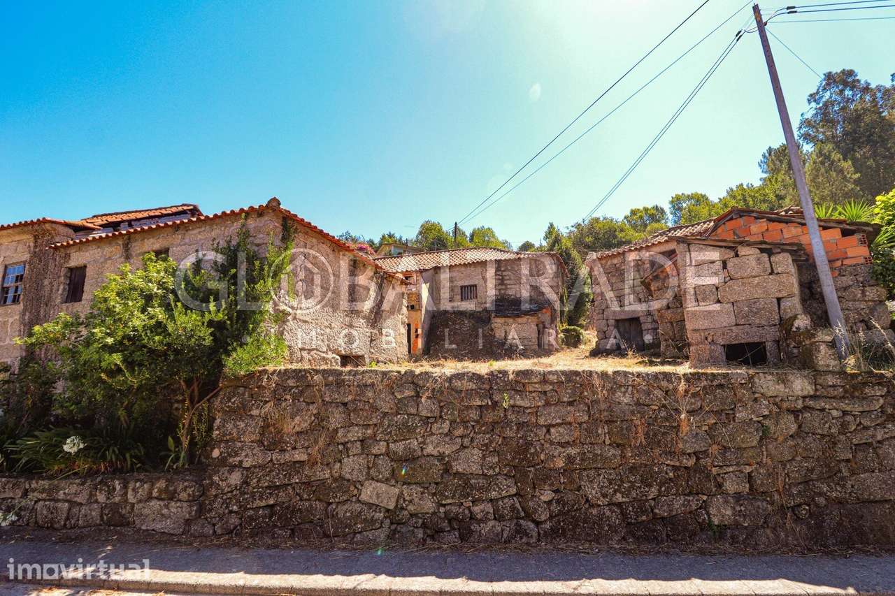 Conjunto Habitacional de 5 Moradias para Recuperar em Aboadela - Grande imagem: 4/48