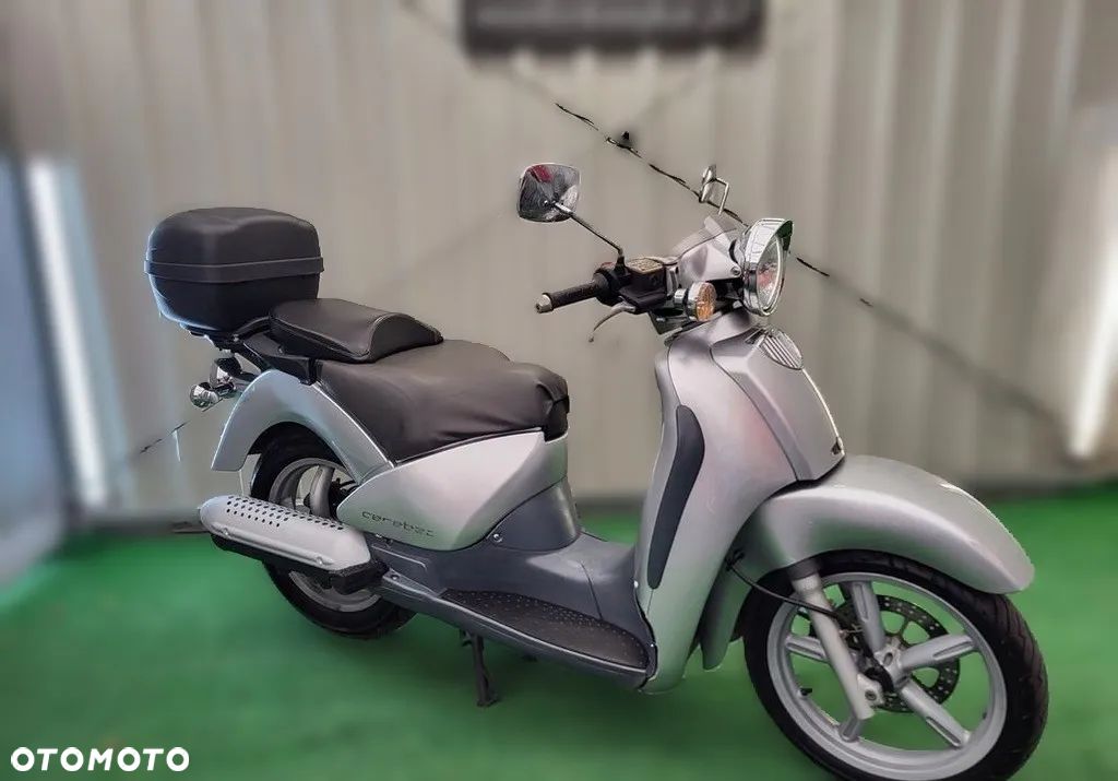 Aprilia Scarabeo 125 Cały na części czasza plastiki osłony - 1