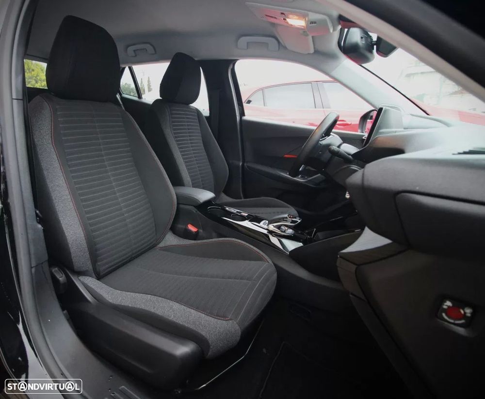 Peugeot e-2008 50 kWh Active - 26