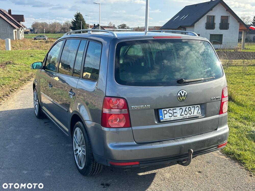 Volkswagen Touran 2.0 TDI DPF Highline DSG - 6