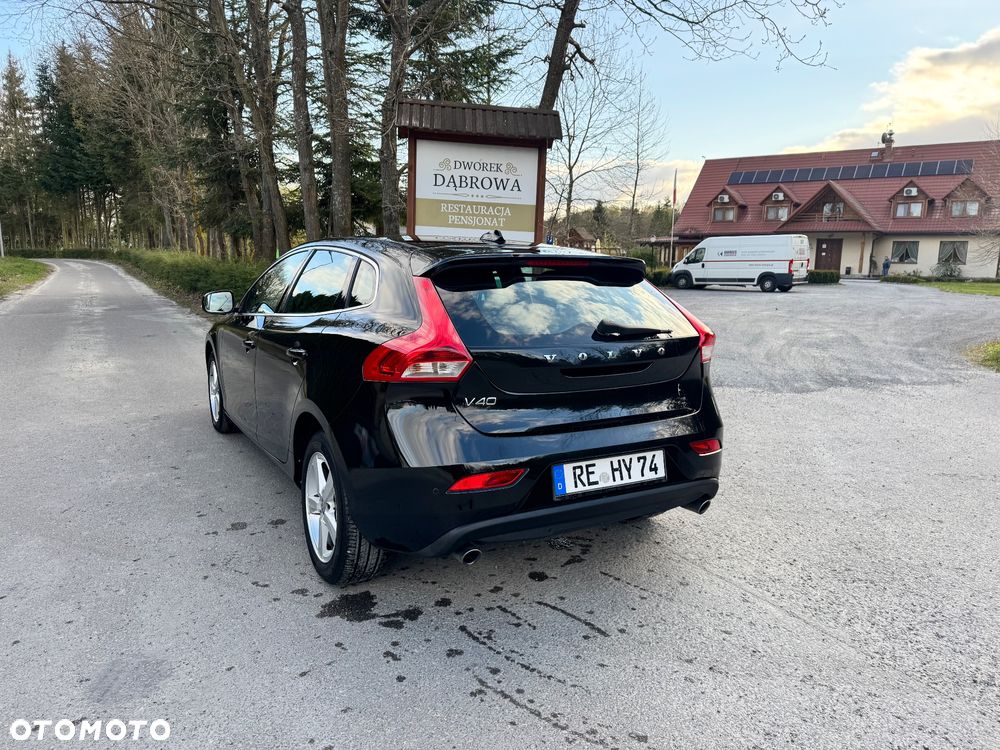 Volvo V40 D3 Momentum - 8