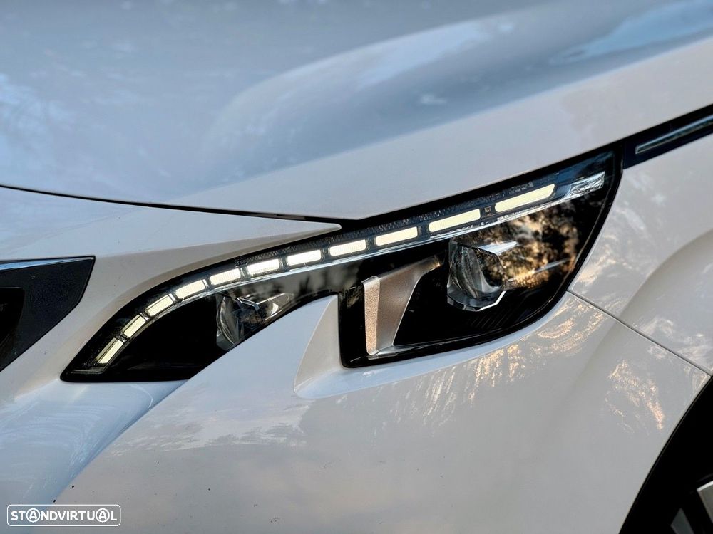 Peugeot 3008 1.2 PureTech Allure EAT6 - 33