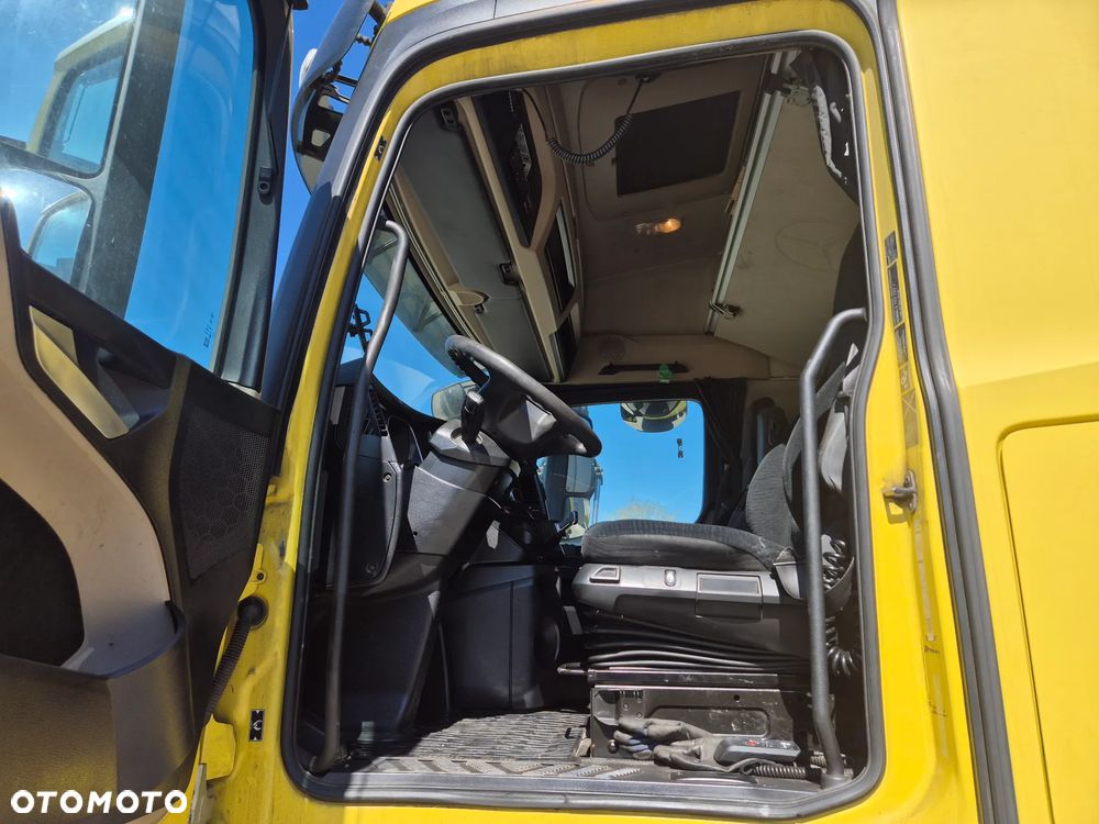 Mercedes-Benz Actros MP4 - 5