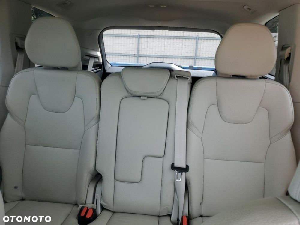 Volvo XC 90 - 10