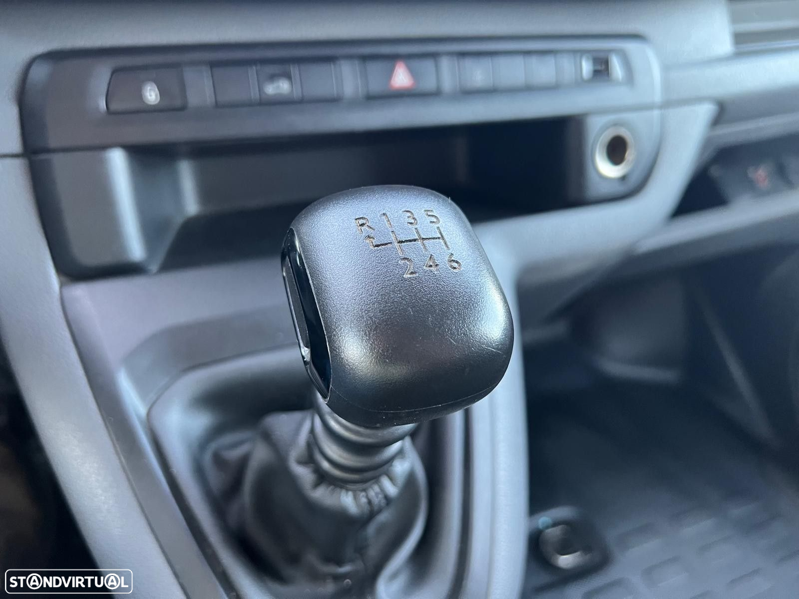 Peugeot Expert Outro - 9