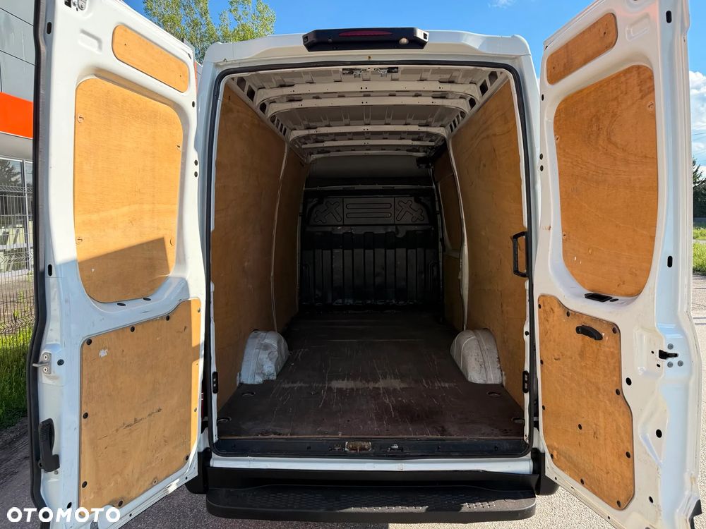 Iveco Daily 35S14, 2.3 140KM, L3H2, HiMatic, Bardzo zadbany - 9