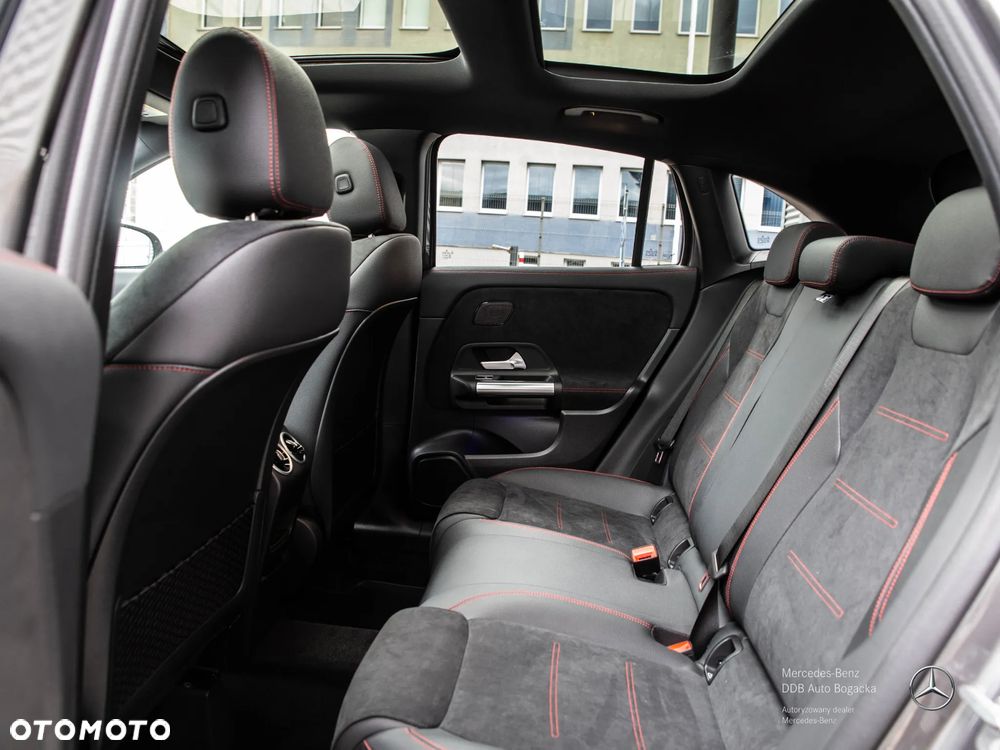 Mercedes-Benz GLA 220 mHEV 4-Matic AMG Line 8G-DCT - 11