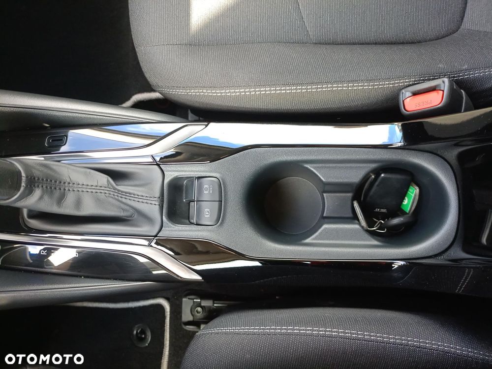 Toyota Corolla 1.8 Hybrid Comfort - 17