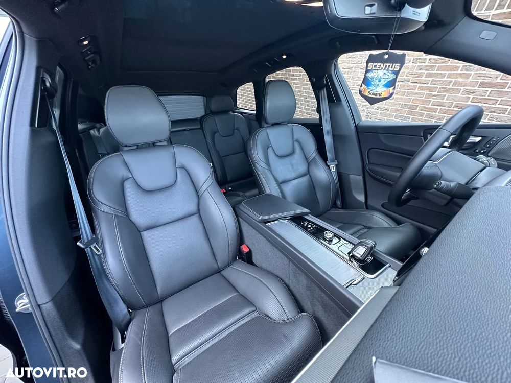 Volvo XC 60 B4 MHEV AT8 AWD R-Design - 19