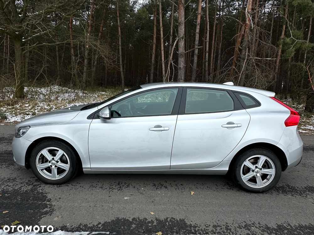 Volvo V40 D2 Summum - 3