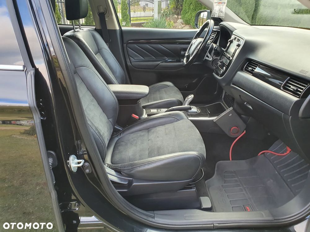 Mitsubishi Outlander Instyle NAVI - 15