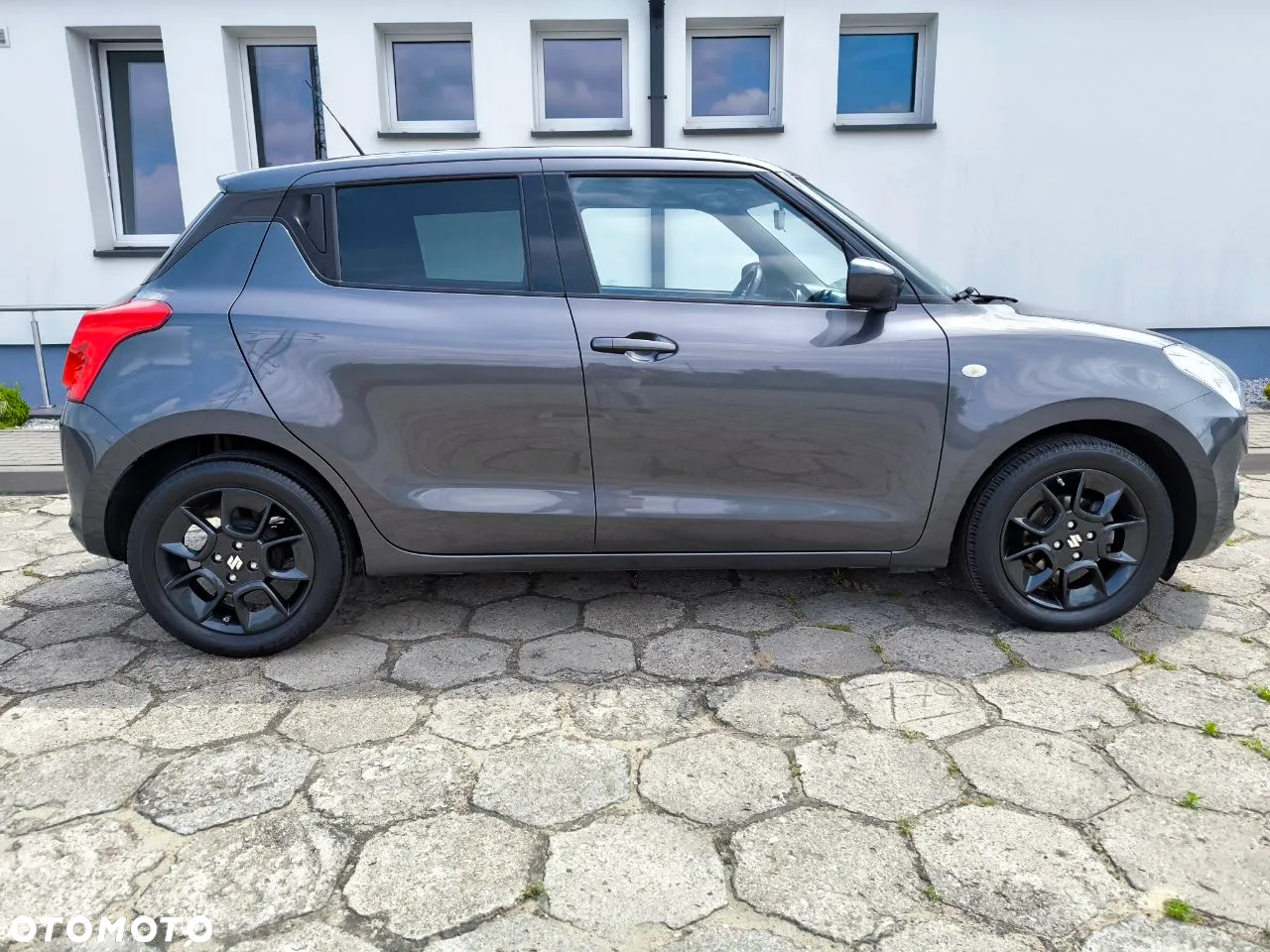 Suzuki Swift 1.2 Premium - 3