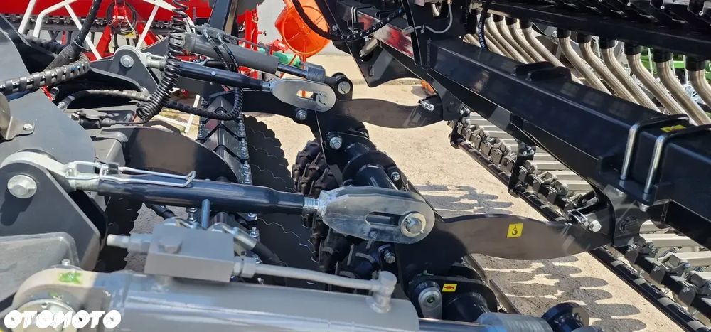 Agro-tom ATSN RS-Zestaw Uprawowo Siewny, pólzawieszany,wał oponowy - 5