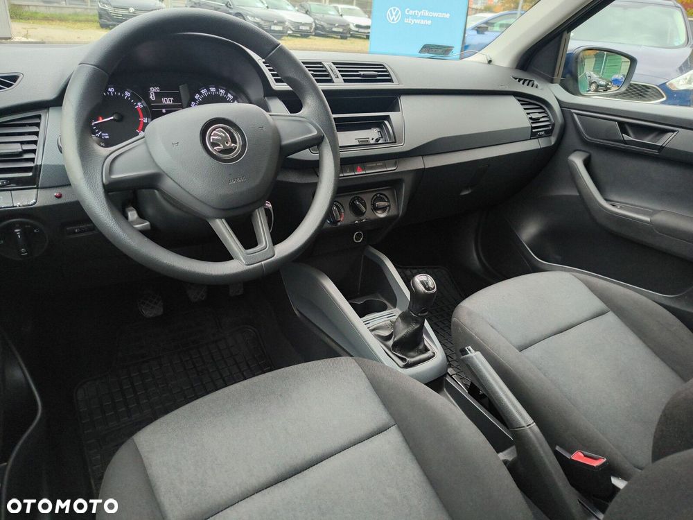 Skoda Fabia - 11