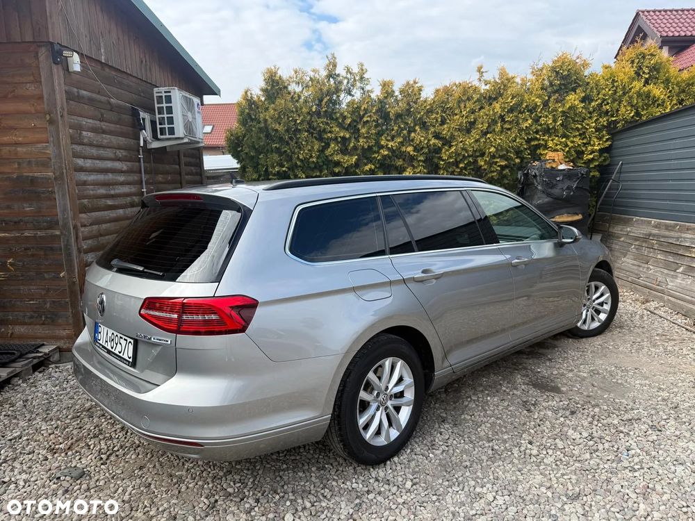 Volkswagen Passat 2.0 TDI (BlueMotion Technology) DSG Highline - 8