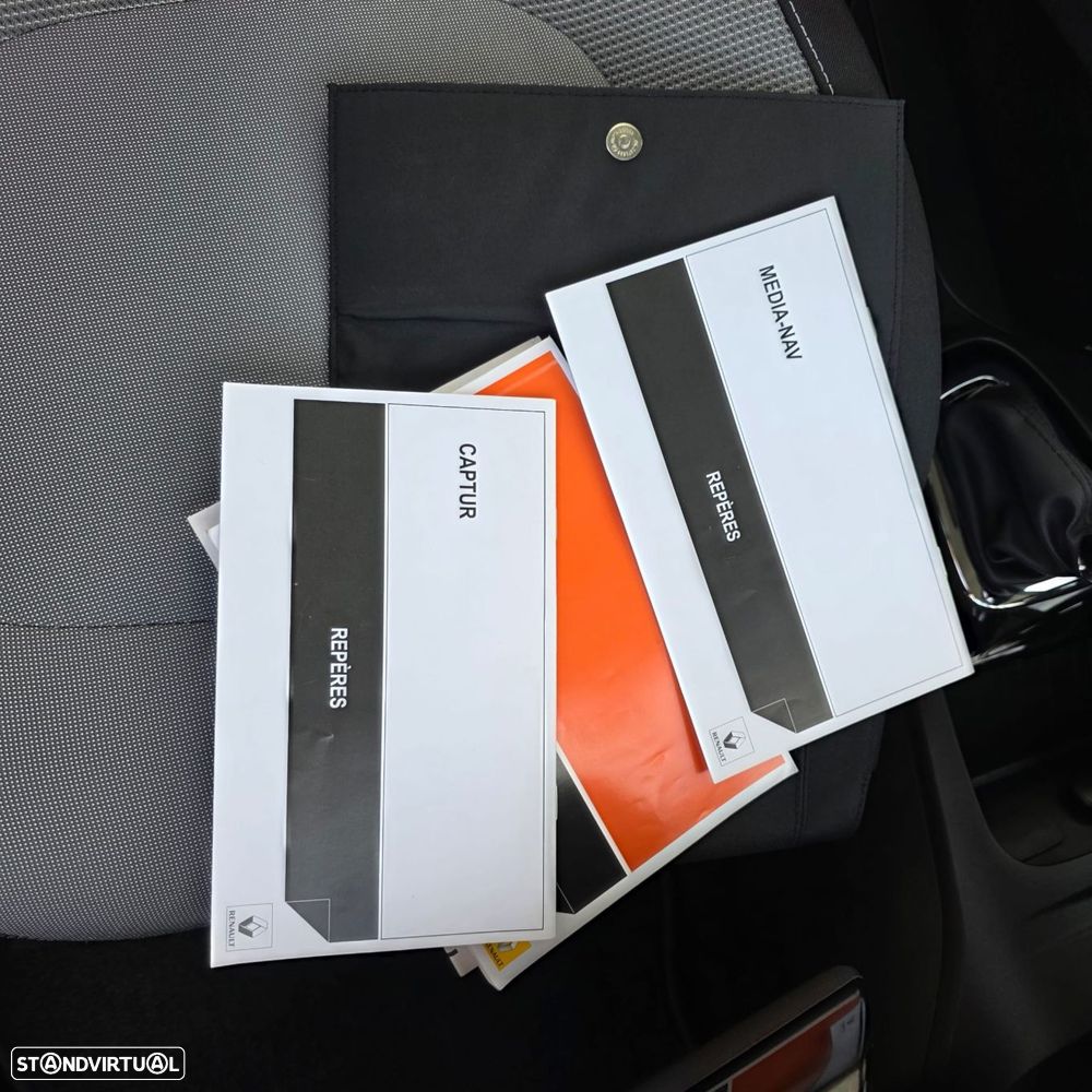 Renault Captur 1.2 TCe Exclusive EDC - 34