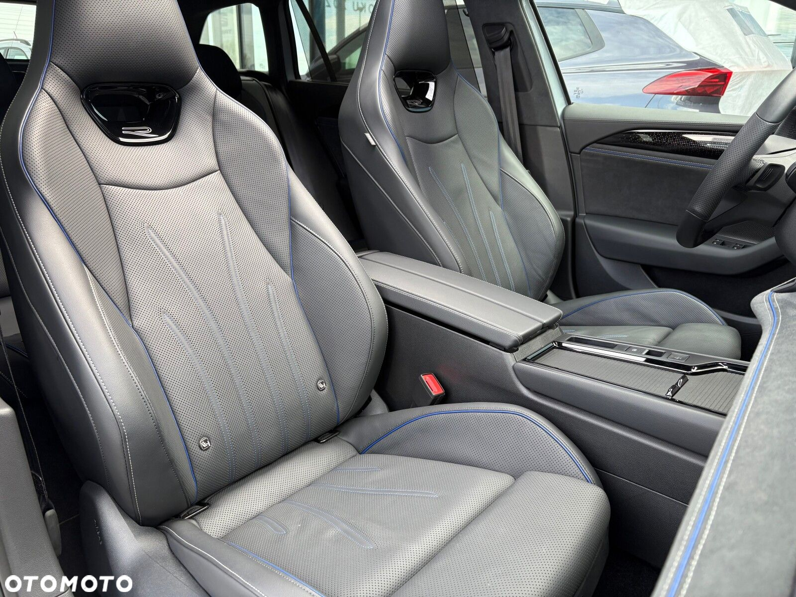 Volkswagen Passat - 18