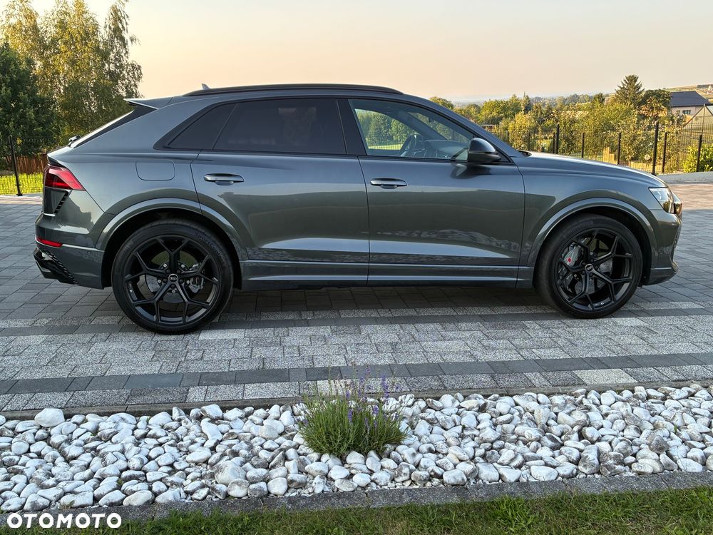 Audi RS Q8 - 4