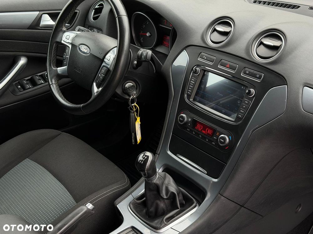 Ford Mondeo 1.6 Ti-VCT Champions Edition - 22